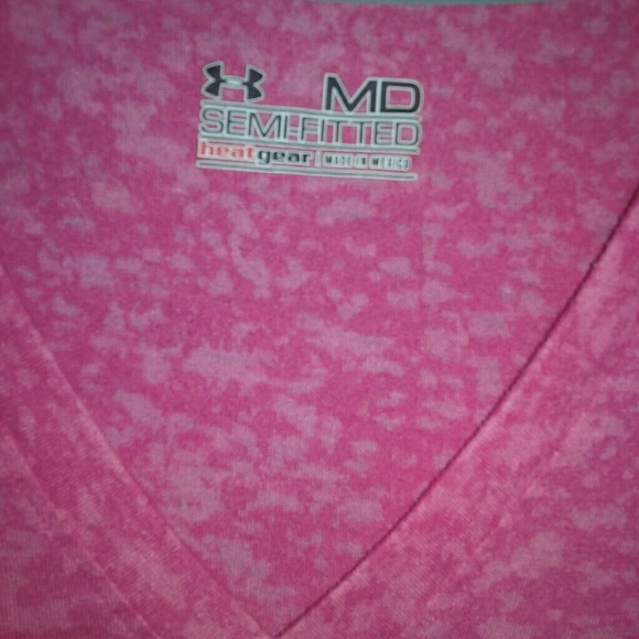 2 Under Armour Medium Shirts - Picture 2 of 7